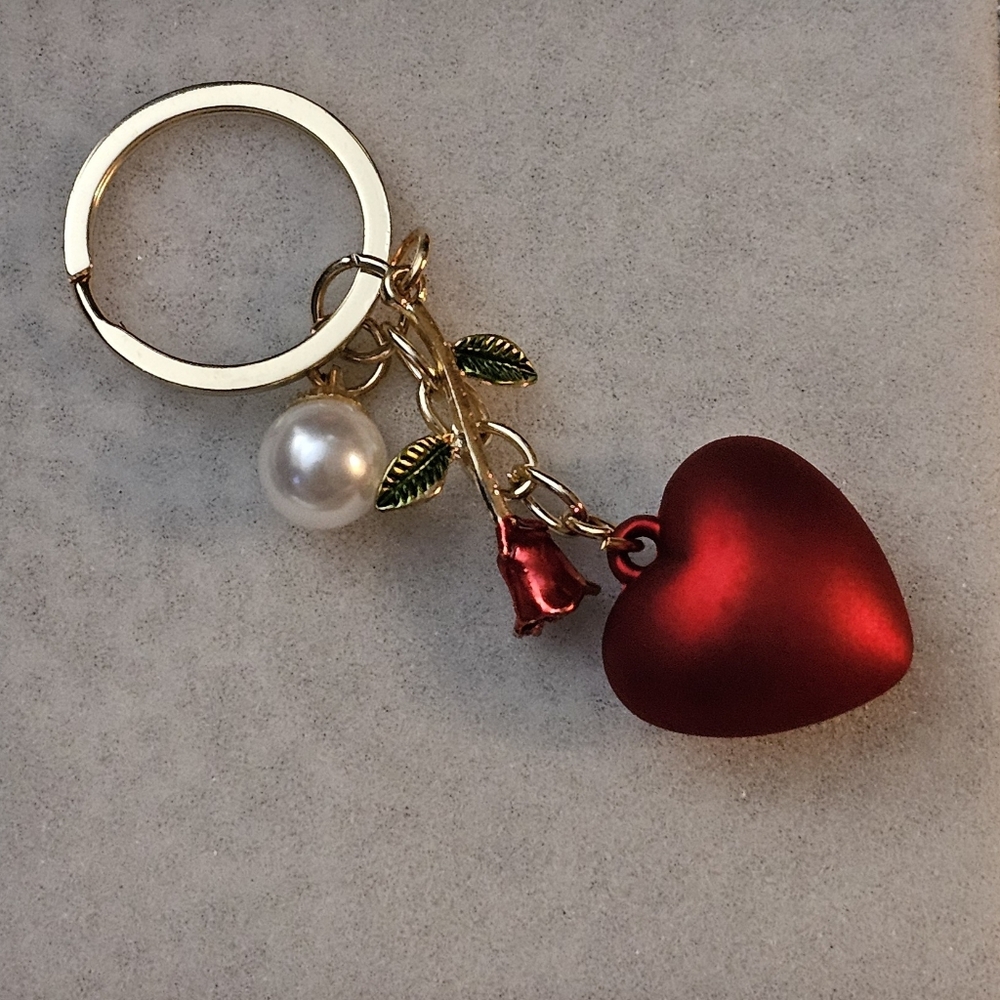 Handmade Threaded Heart Charm Keychain - Picture 2 of 3